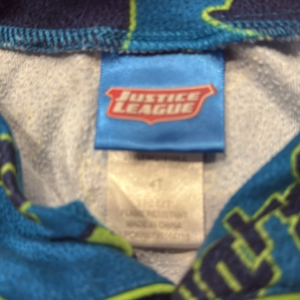 Justice League boys 2 piece sleep set size 4t.